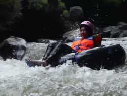 keseruan Arung Jeram Memacu Adrenalin di Lombok