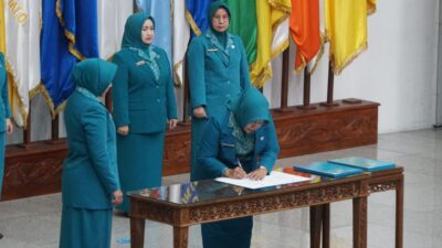 Istri Miq Gite Resmi Dilantik sebagai Pj Ketua TP PKK Provinsi NTB