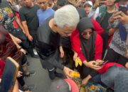 Ini Aksi Ganjar Borong Dagangan PKL di Udayana