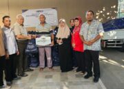 Rachmat Hidayat berikan bantuan Paket Sembako Premium untuk 1000 warga Fakir Miskin Kota Mataram