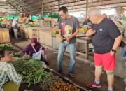 Begini Cara Rachmat Hidayat Menyapa Warga di Pasar Tradisional