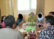 2 Remaja Putri di Lombok Barat Berantem Rebutan Cowok, Endingnya Bikin Haru