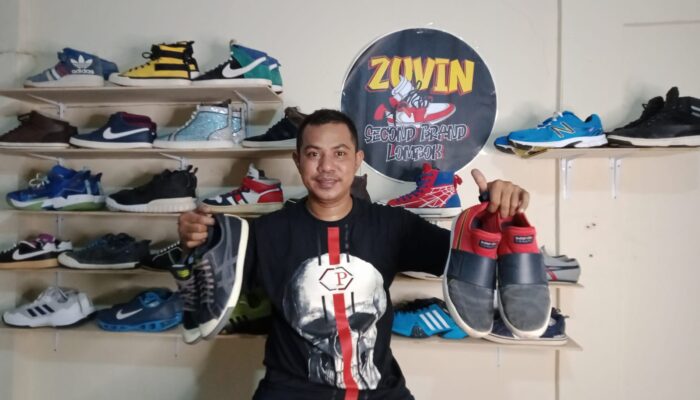 Hobi Koleksi Sepatu, Zunaidin Sukses Bisnis Sepatu Second Brand