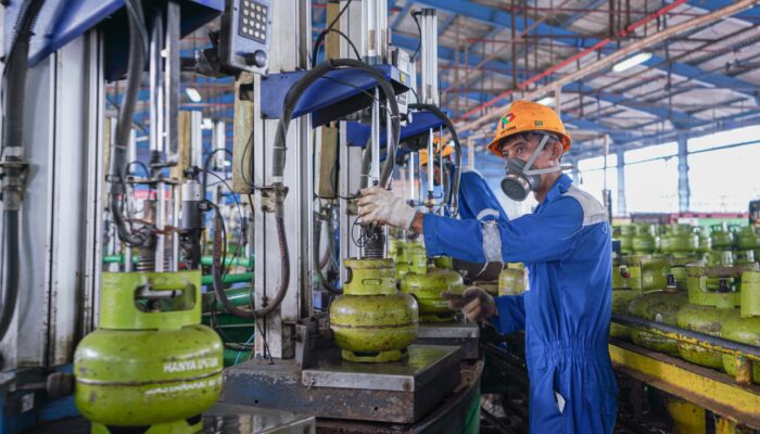 Pertamina Beri Sanksi Tegas 12 SPBE Curang Isi Tabung Gas Elpiji Kurang!