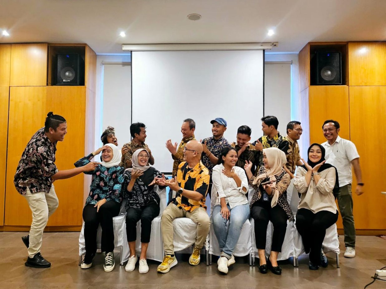 pengajar dalam Program InJourney Hospitality House