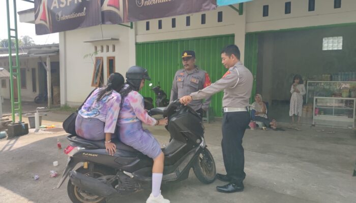 Polsek Narmada Gelar Patroli Cegah Konvoi dan Gangguan Keamanan Saat Perayaan Kelulusan Sekolah