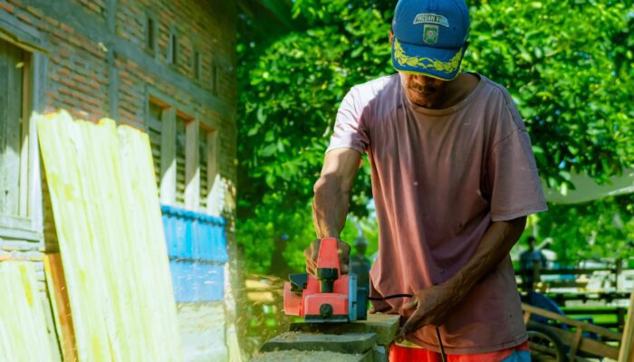 Pulau Moyo Terang Benderang 24 Jam, Membuka Peluang Baru Ekonomi dan Kesejahteraan Masyarakat