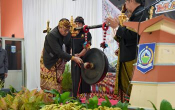 Pj. Gubernur NTB Buka Acara Sangkep Karye Majelis Adat Sasak