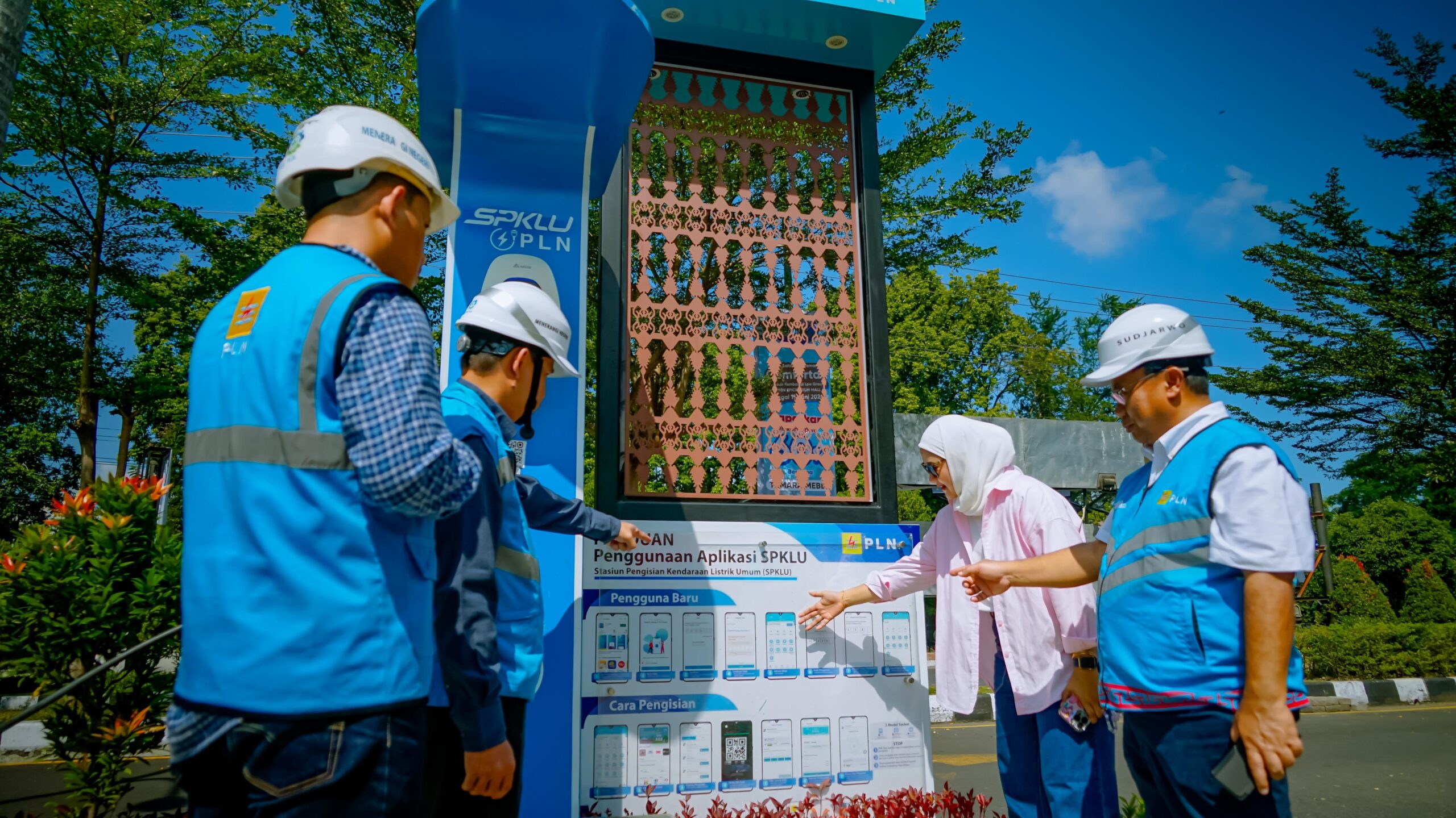 PLN Siapkan 10 SPKLU di NTB untuk Lancarnya Idul Adha dan Libur Sekolah