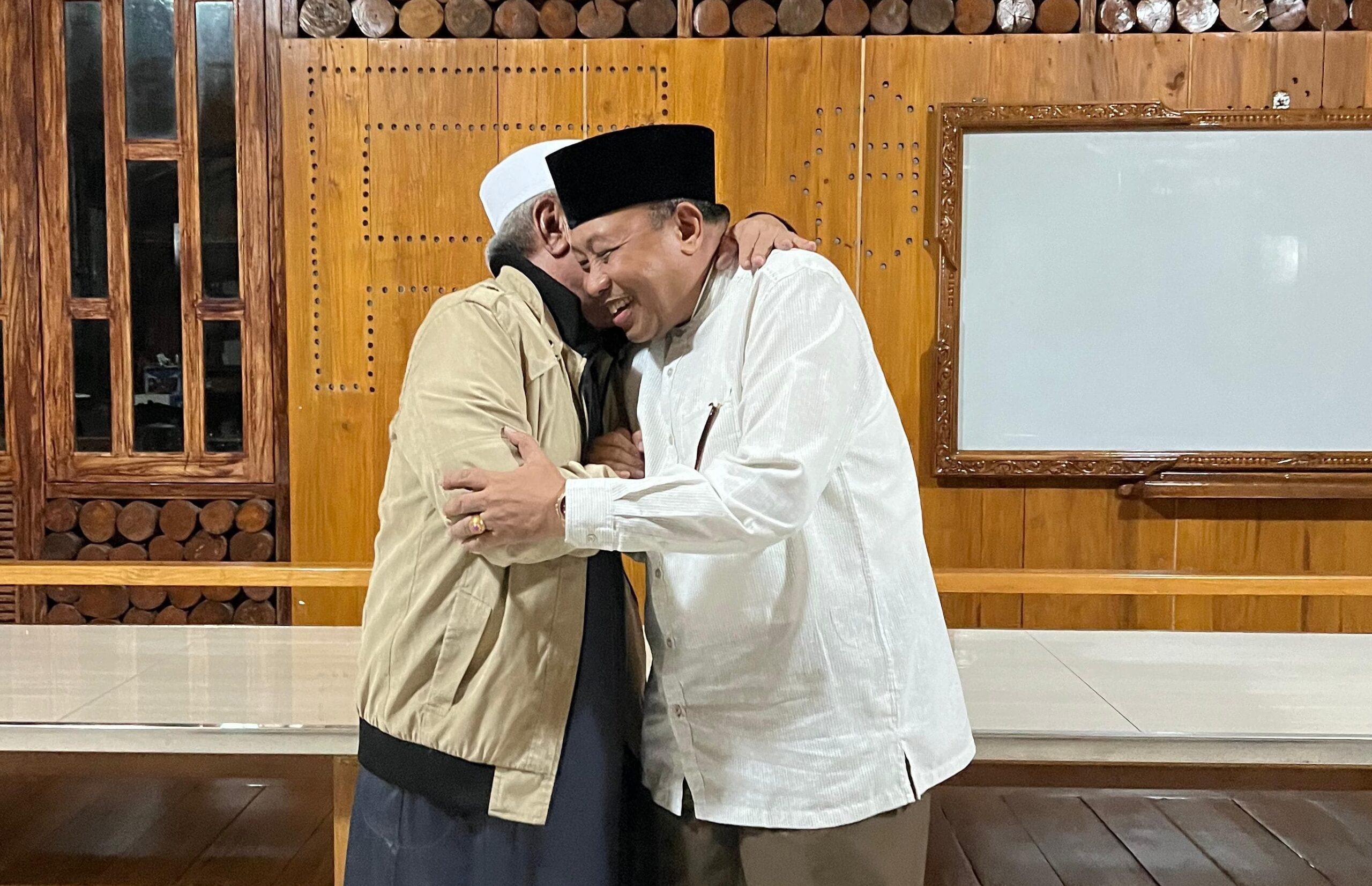 TGH Fadli Yatofa Bodak Beri Wejangan ke Miq Gita Soal Pilgub NTB 2024