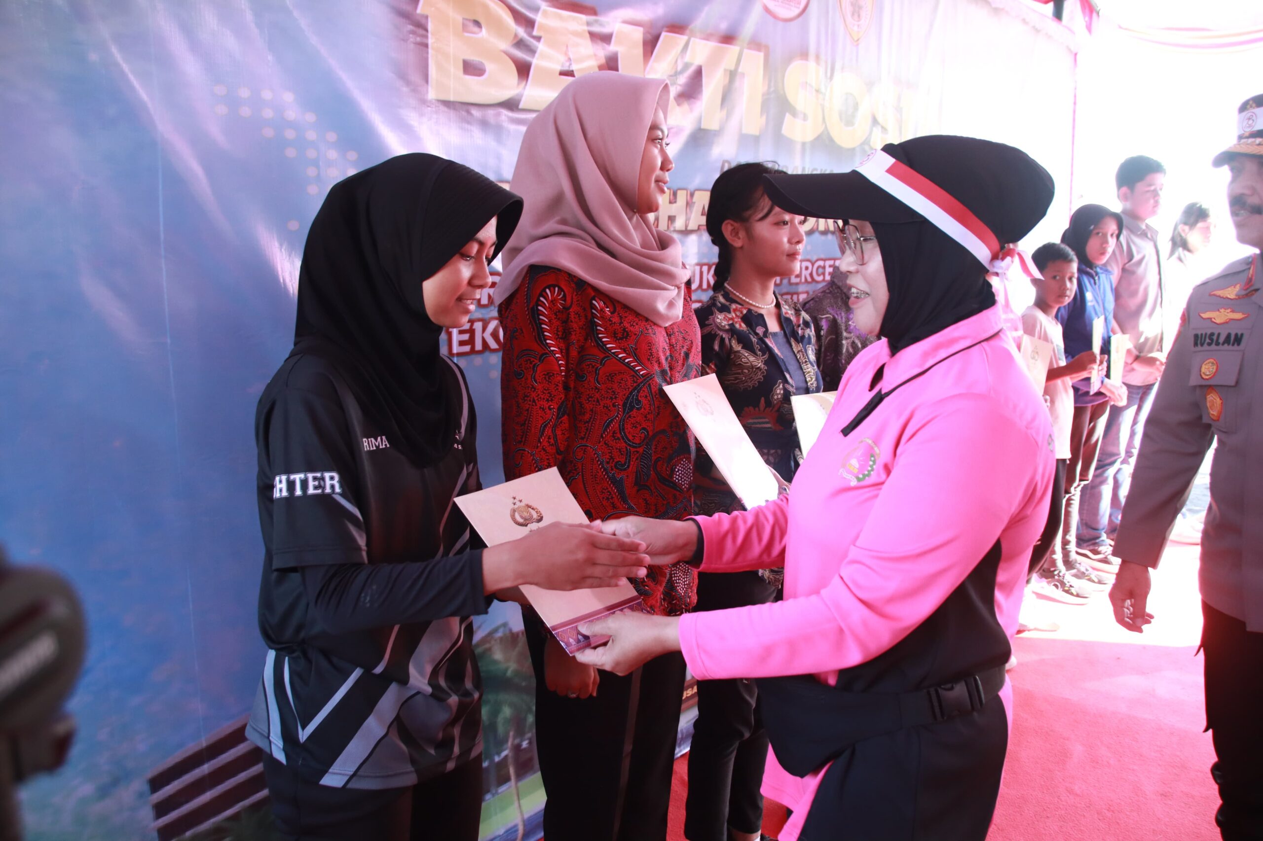 Beasiswa Karate Kapolda NTB Dorong Prestasi Hulwa Nofiana di Kancah Nasional dan Internasional