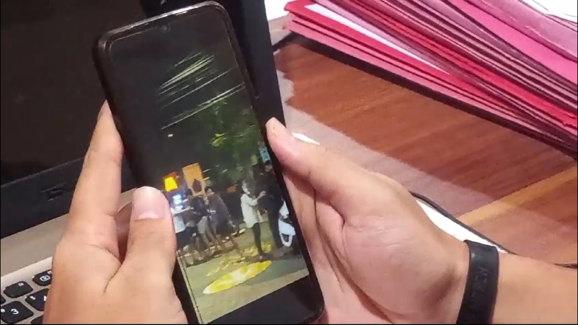 Viral! Remaja di Mataram Dikeroyok Saat Melerai Perkelahian di Restoran Siap Saji