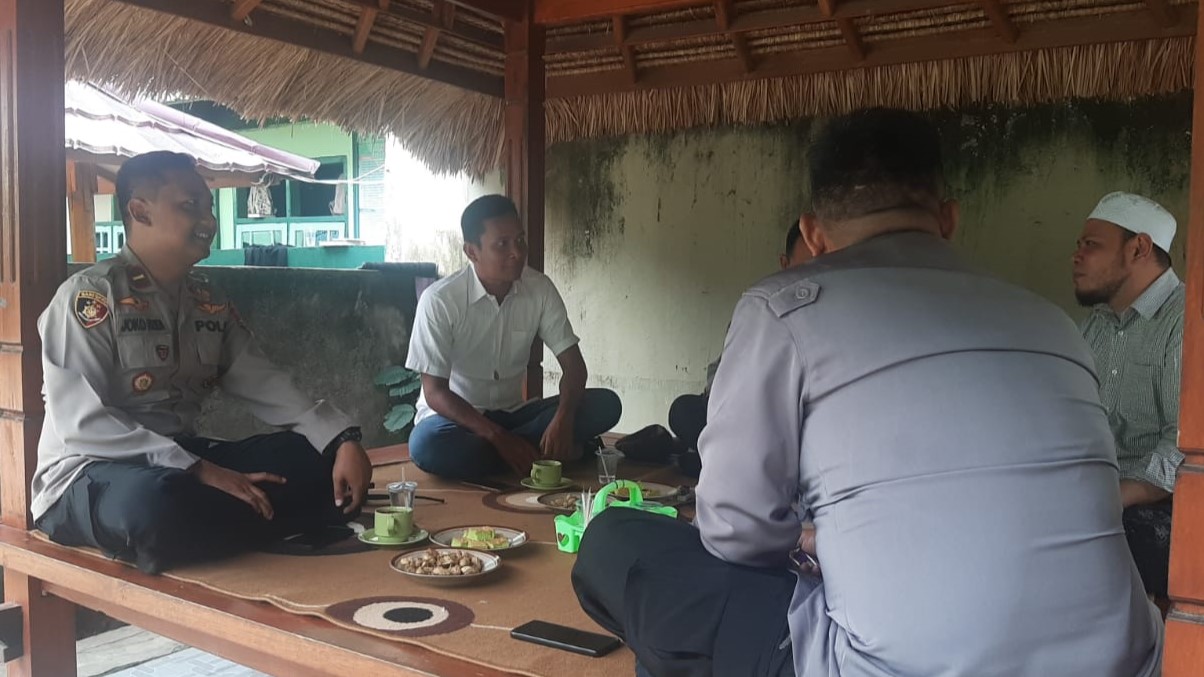 Jalin Silaturahmi, Polsek Lembar Ajak Tokoh Agama Jaga Kondusifitas Pilkada