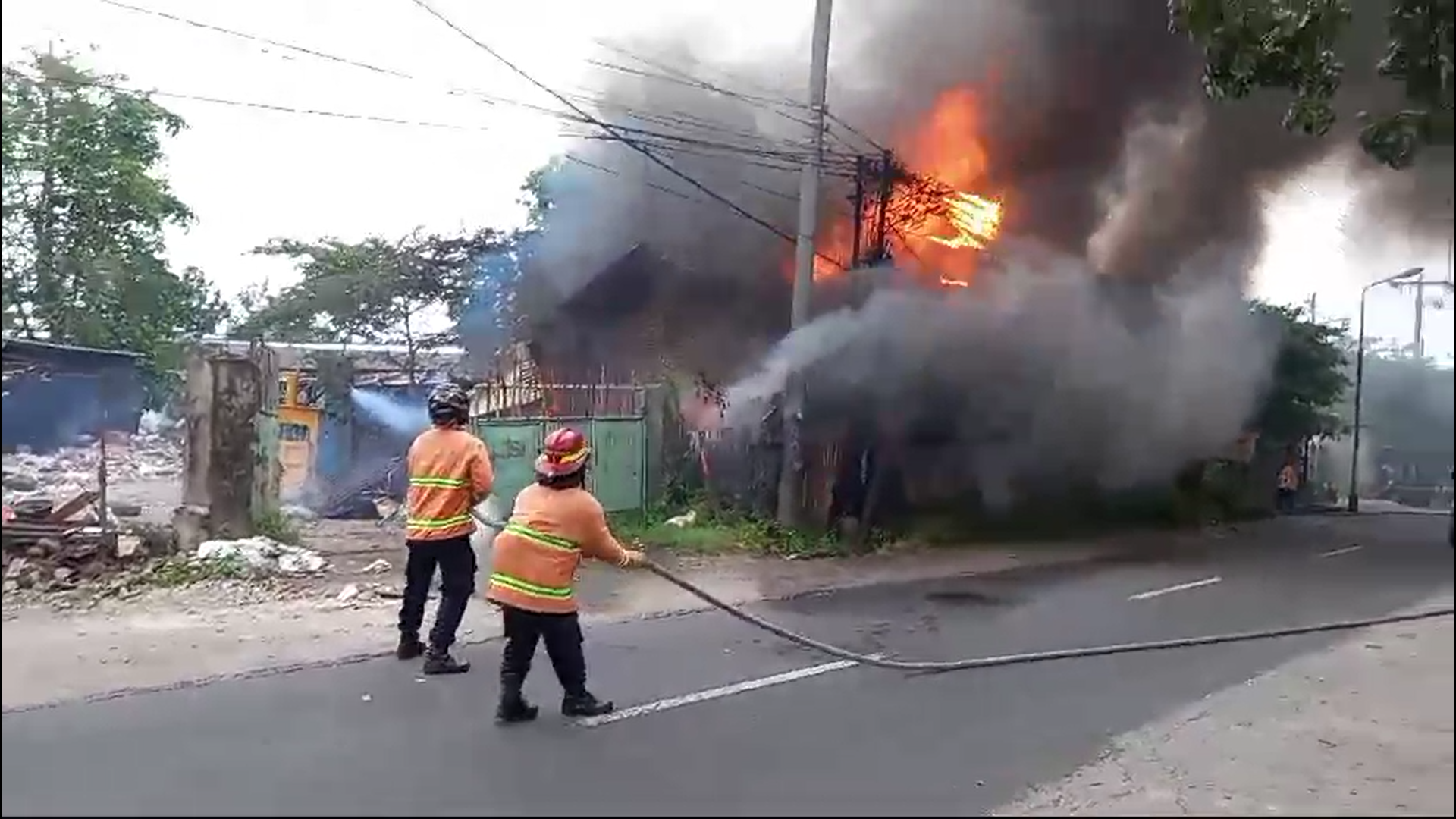Bengkel di Mataram Ludes Terbakar, Diduga Akibat Korsleting Listrik