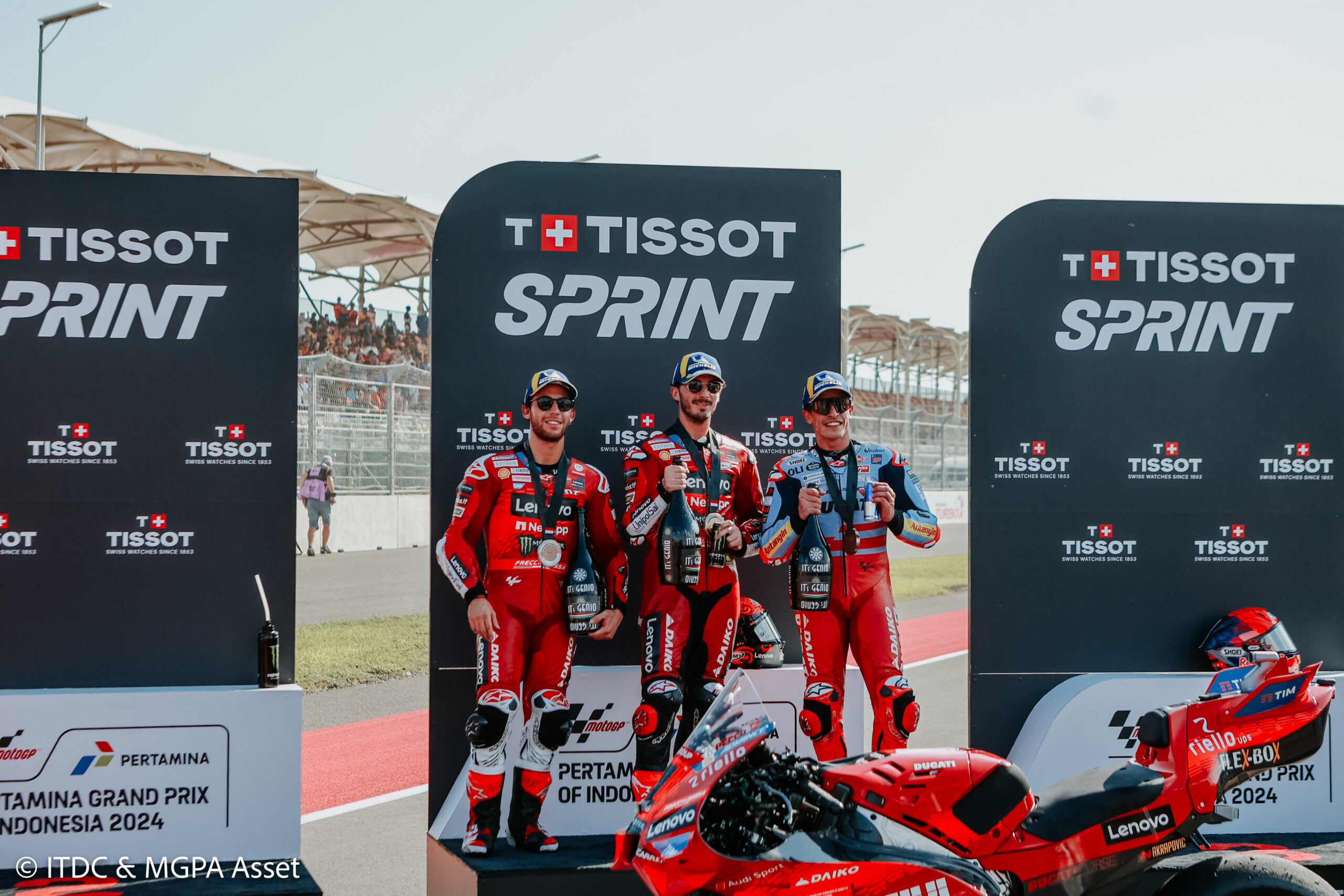 Bagnaia Juara Sprint Race MotoGP Indonesia, Marquez Naik Podium