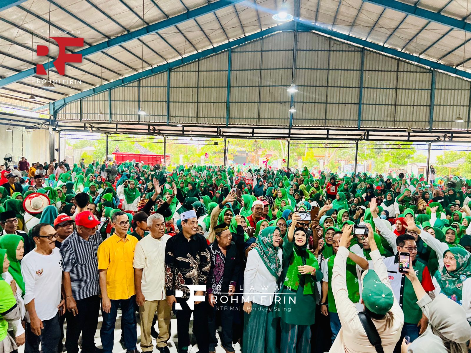 Ribuan Relawan Rohmi-Firin Padati Taliwang