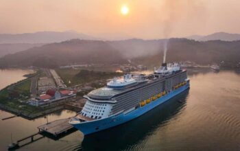 Quantum of the Seas, Kapal Pesiar Terbesar Sandar di Lombok Barat