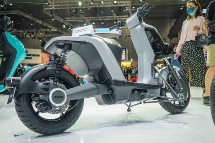 Yamaha ELOVE: Skuter Listrik Futuristik Hadir di VMS 2024