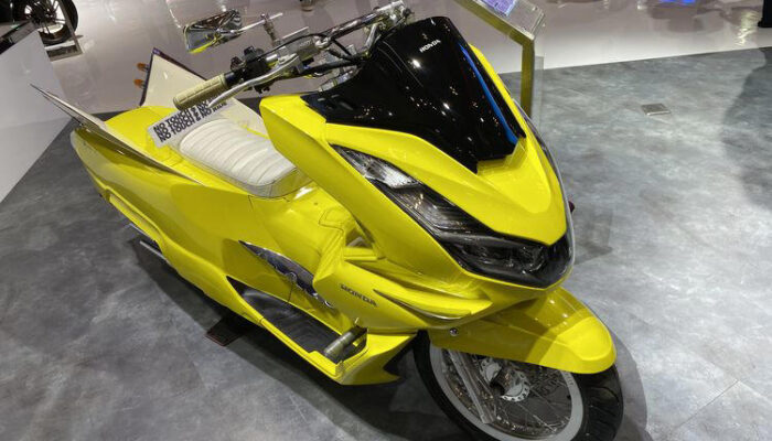 Transformasi Honda PCX 160: Modifikasi Hotrod Nyentrik dari Bali