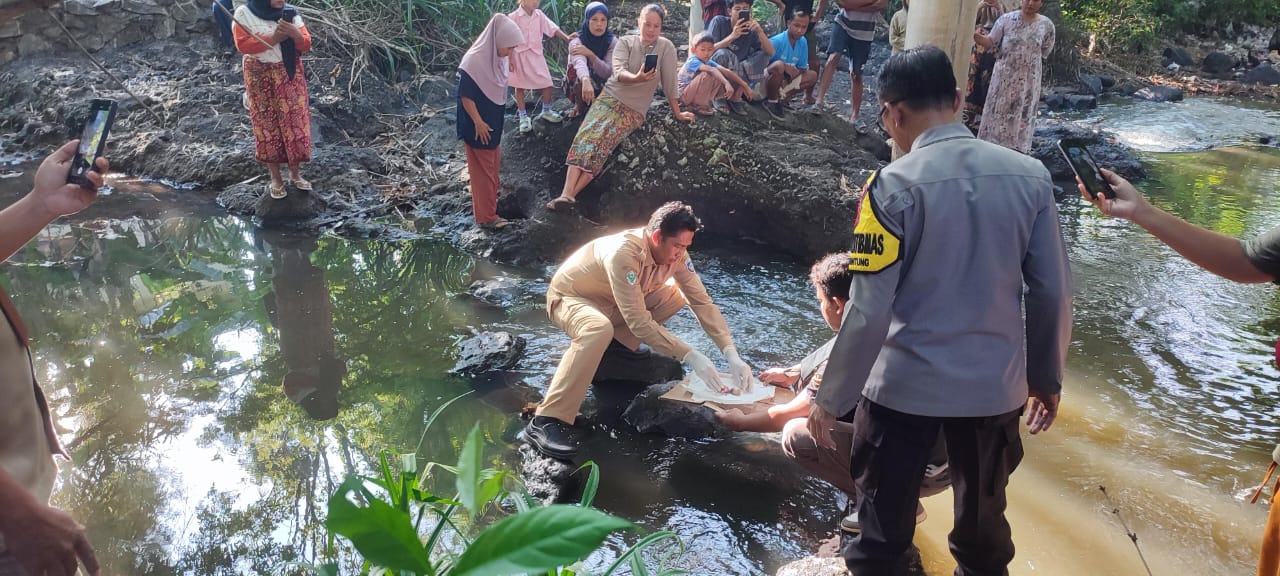 Penemuan Mayat Orok Bayi di Sungai Praya Tengah, Diduga Korban Aborsi