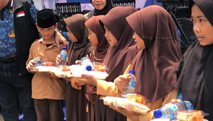 Program Makan Ikan Gratis Dorong Konsumsi Ikan di NTB