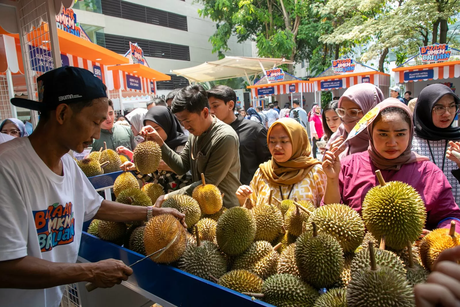 Peluang Bisnis Durian: Strategi Sukses Mengelola dan Mengembangkan Usaha