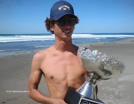 Bronson Meydi Ukir Sejarah: Juara Dunia Junior di WSL World Junior Championships 2025