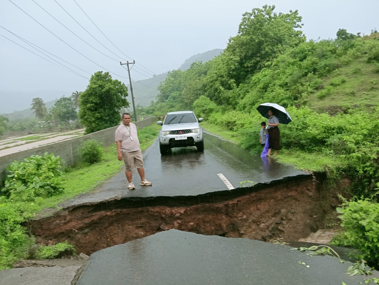 Banjir Landa Sekotong, Lombok Barat: Jalan Provinsi Terputus dan Permukiman Terendam