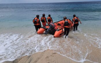 Warga Mataram Diduga Hilang Terseret Ombak di Pantai Mangsit