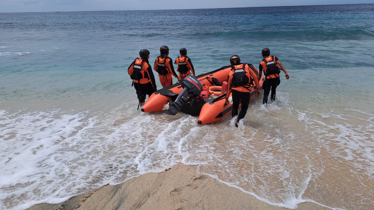 Warga Mataram Diduga Hilang Terseret Ombak di Pantai Mangsit