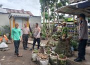 Polres Tinjau Pekarangan Lahan Bergizi Milik Warga di Pringgarata.