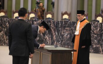 Thomas A.M. Djiwandono Resmi Dilantik sebagai Anggota Dewan Komisioner OJK Ex-officio Kemenkeu