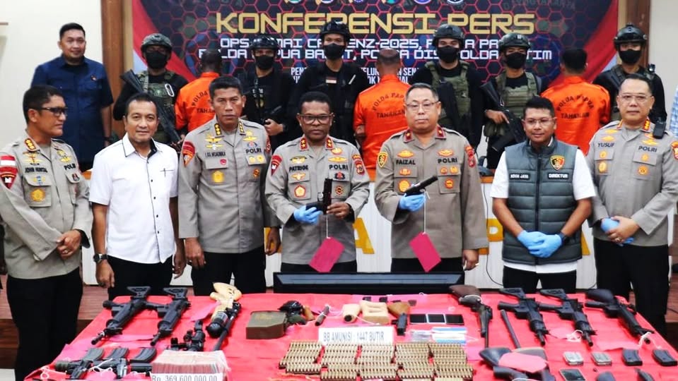 Satpam SMA di Sleman Terlibat Jaringan Penyuplai Senjata Api ke KKB Papua, 4 Senjata Organik Disita