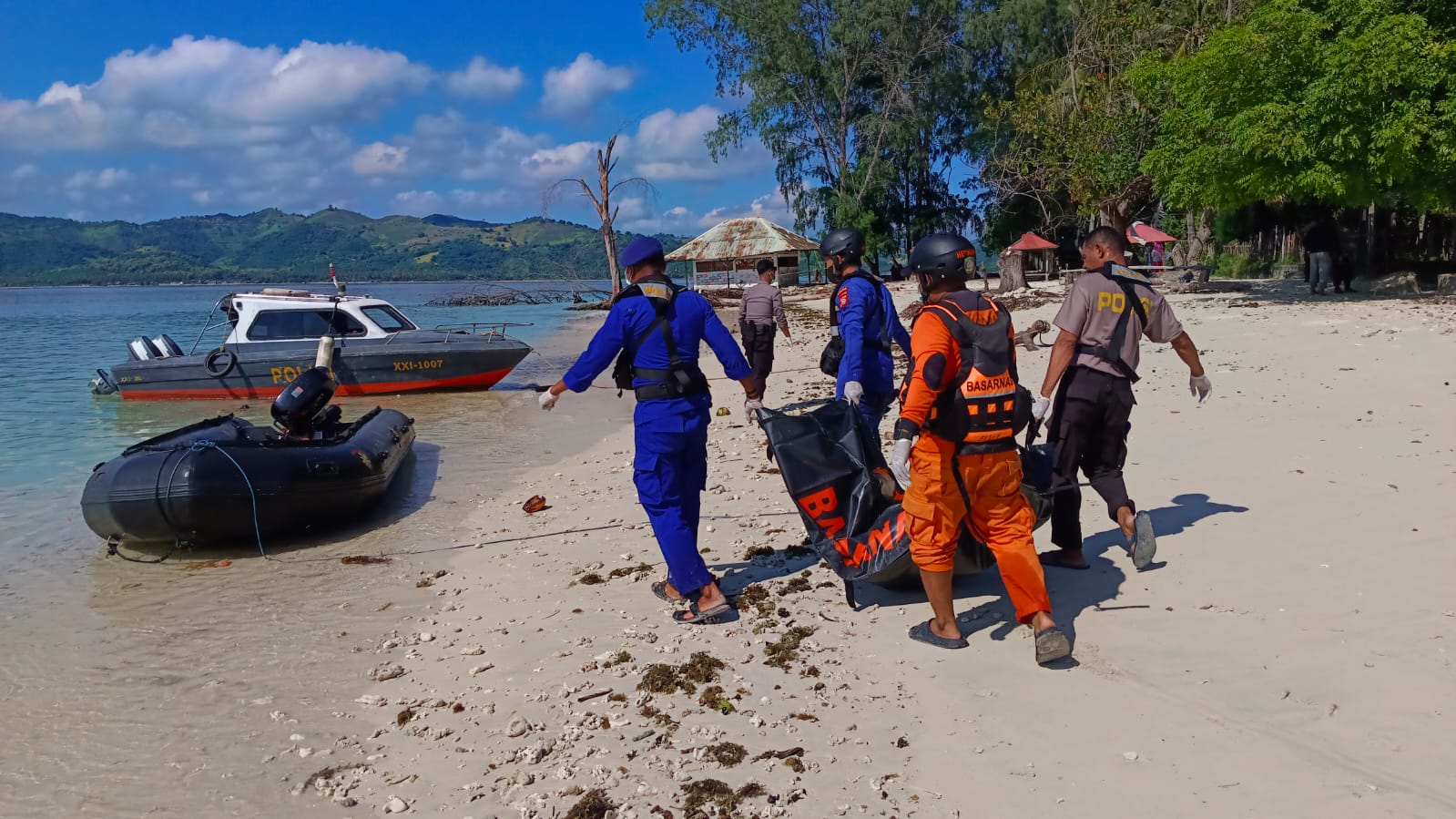 Geger, Mayat Tanpa Identitas Ditemukan di Pesisir Pantai Gili Nanggu