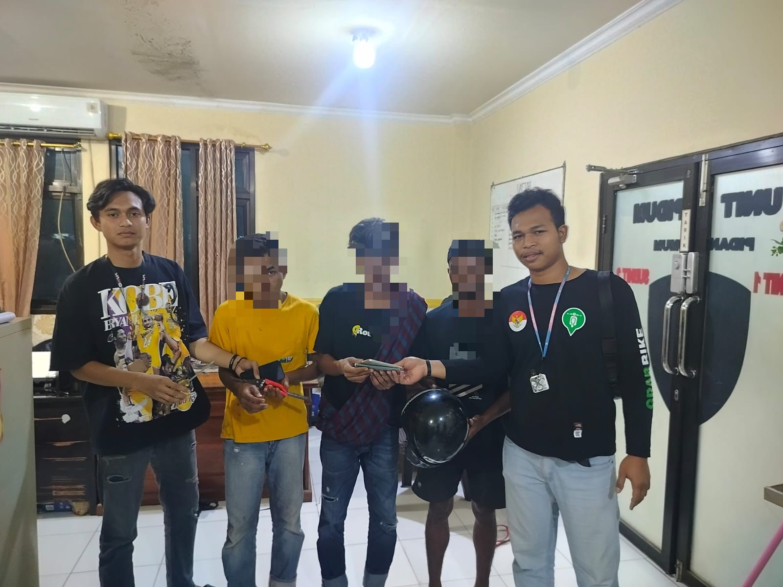 Nekat Bobol Rumah Polisi, Kawanan Pencuri di Bima Berakhir di Balik Jeruji Besi