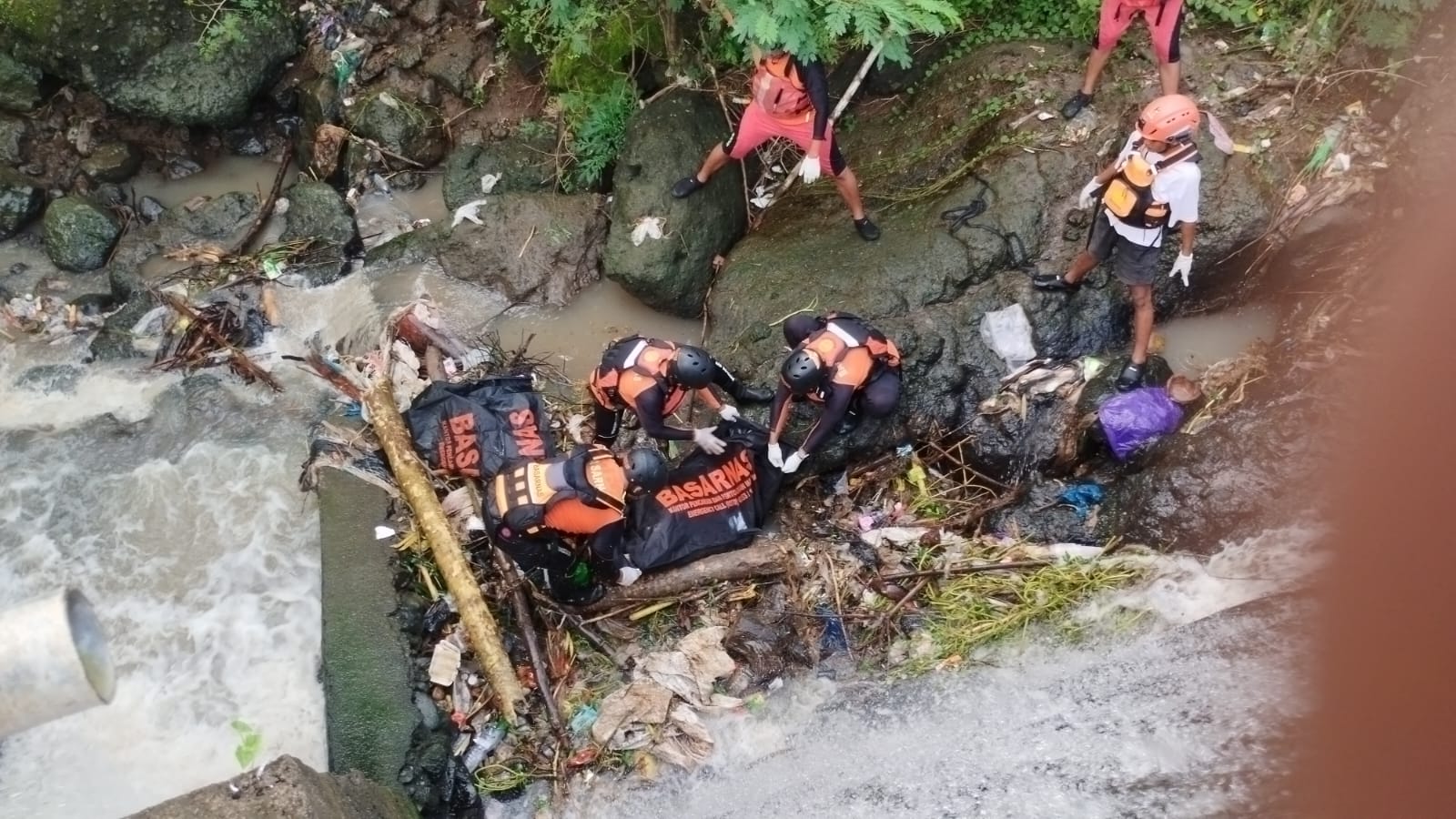 Bocah 8 Tahun Hilang di Sungai, Ditemukan Meninggal Setelah 4 Hari Pencarian