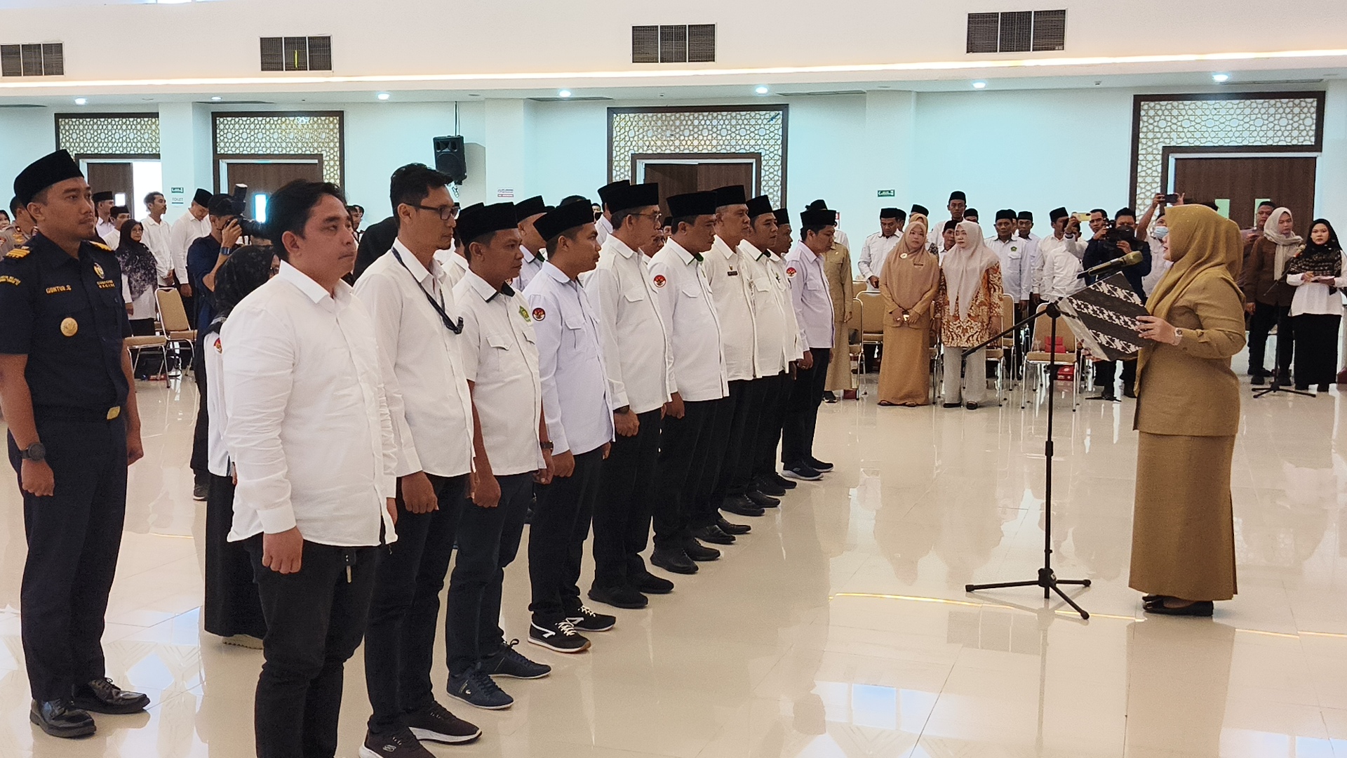 Wagub NTB Lantik PPIH: NTB Prioritaskan Pelayanan Terbaik Haji