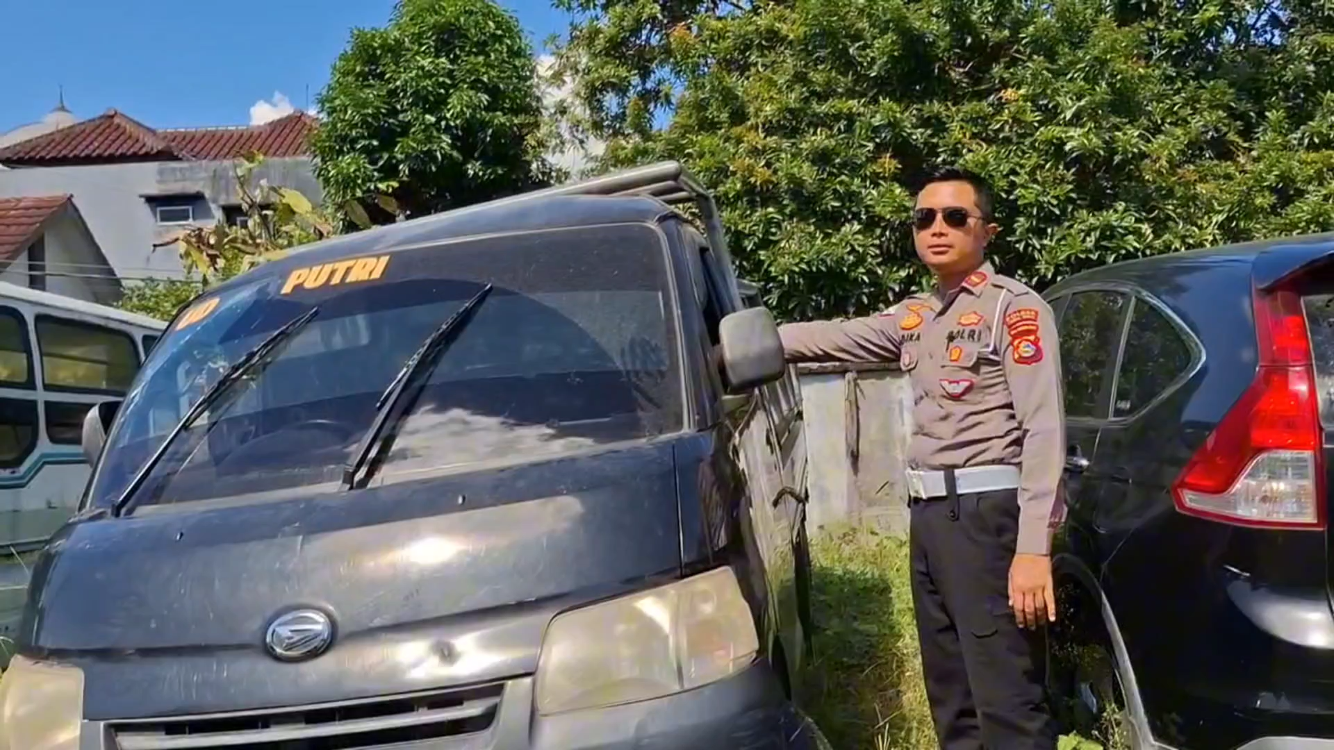 Out of Control! Pikap Terguling di Lombok Tengah, 5 Tewas