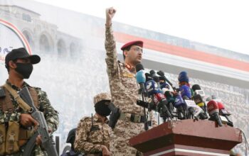 Houthi Tembak Jatuh F-18 AS, Serang Kapal Induk dan Kota Israel