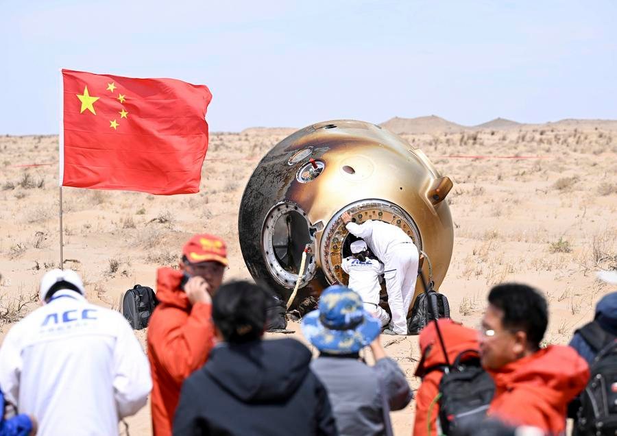 Shenzhou-19: Tiga Astronaut China Kembali ke Bumi Sehat