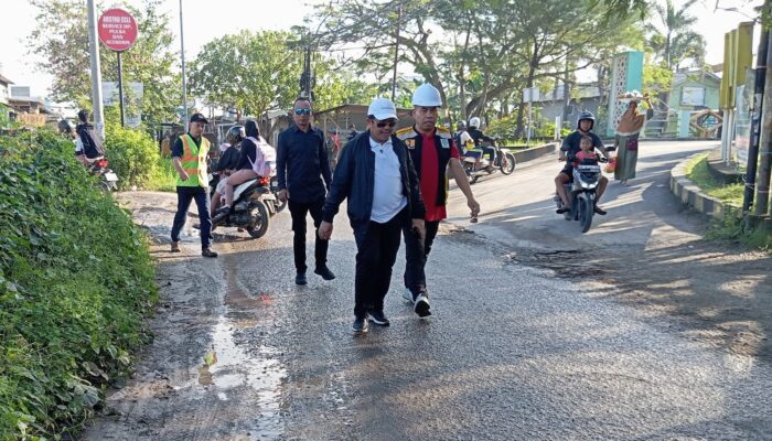 Jalan Rusak Terong Tawah Segera Mulus, Bupati Turun Tangan