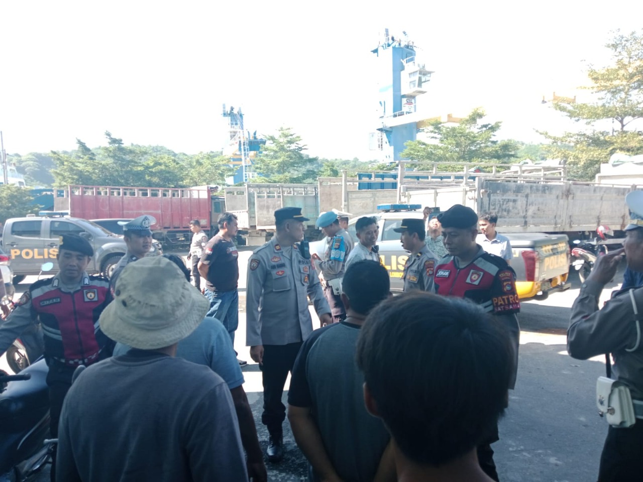 Peringatan Hari Buruh, Polres Lombok Barat Sosialisasi KEMOS 110