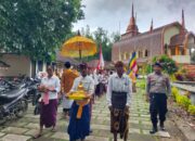 Kebersamaan Umat Buddha Lembar dalam Ritual Nunas Tirta Suci