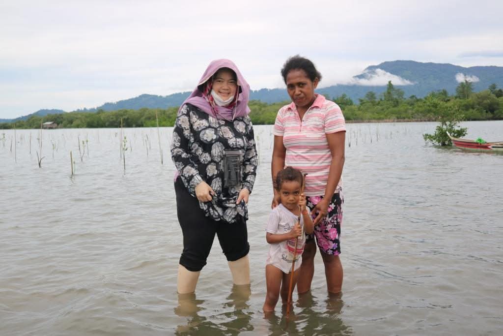 Belajar Cinta dan Kepercayaan dari Mangrove