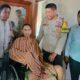 Ketika Seragam Cokelat Menjadi Simbol Kasih Sayang