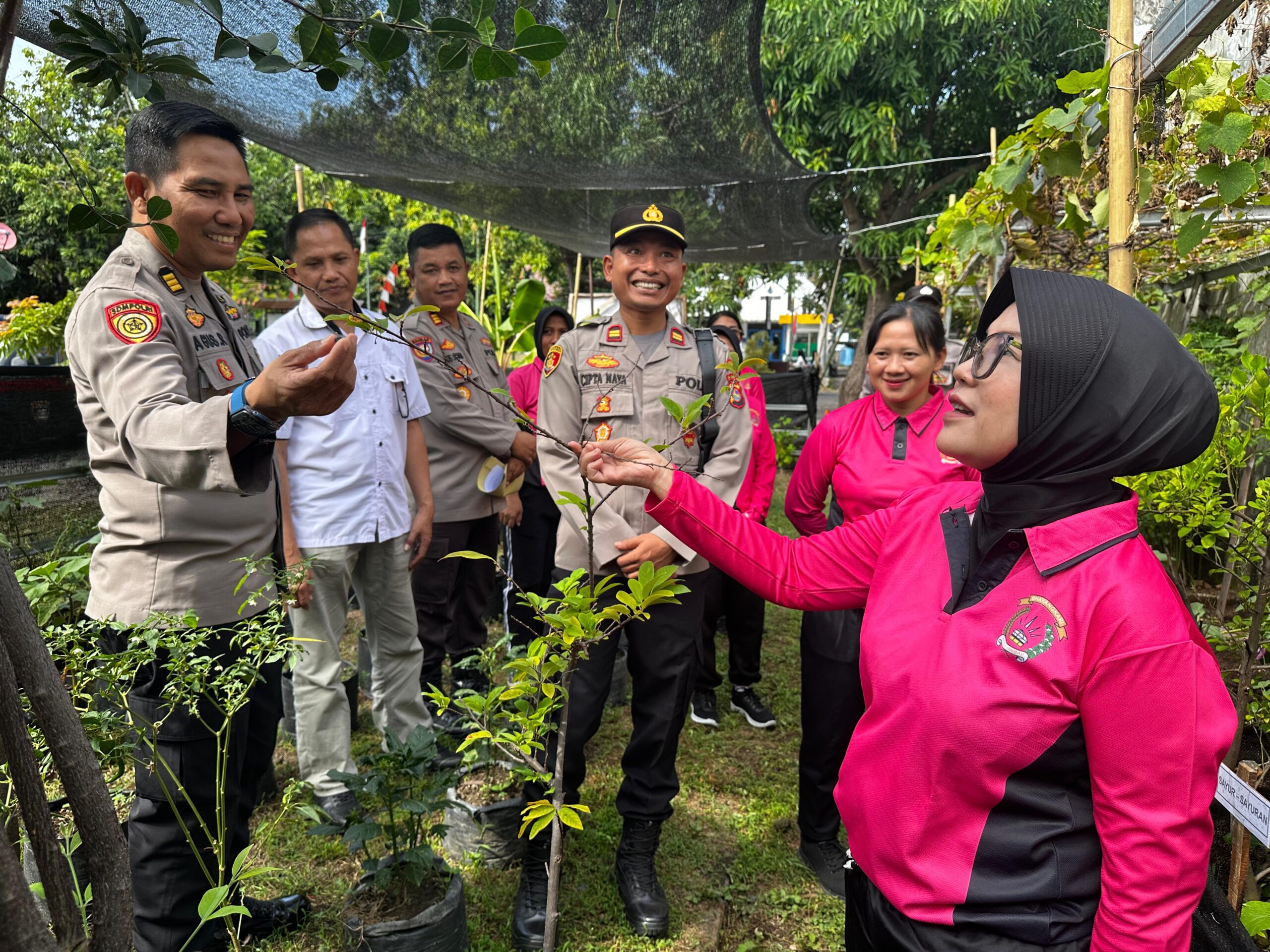 P2L Bhayangkari: Berkebun Sambil Lawan Stunting!