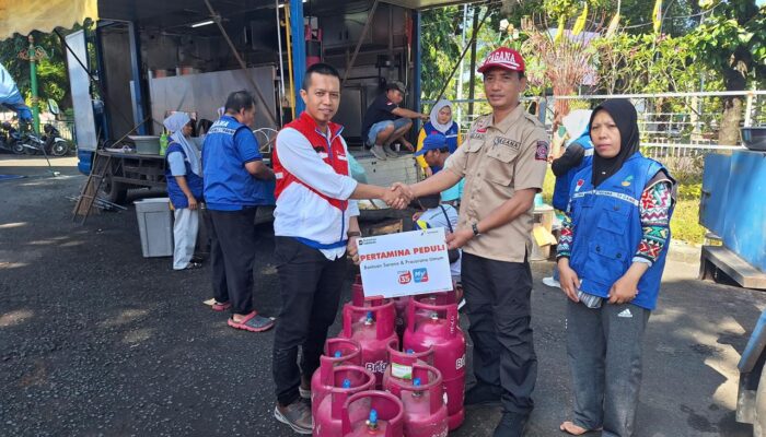 Wujud Kepedulian, Pertamina Distribusikan Bantuan untuk Korban Banjir Mataram