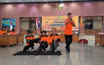 Basarnas Mataram bersama DPR RI Latih Warga Untuk Tanggap Darurat SAR