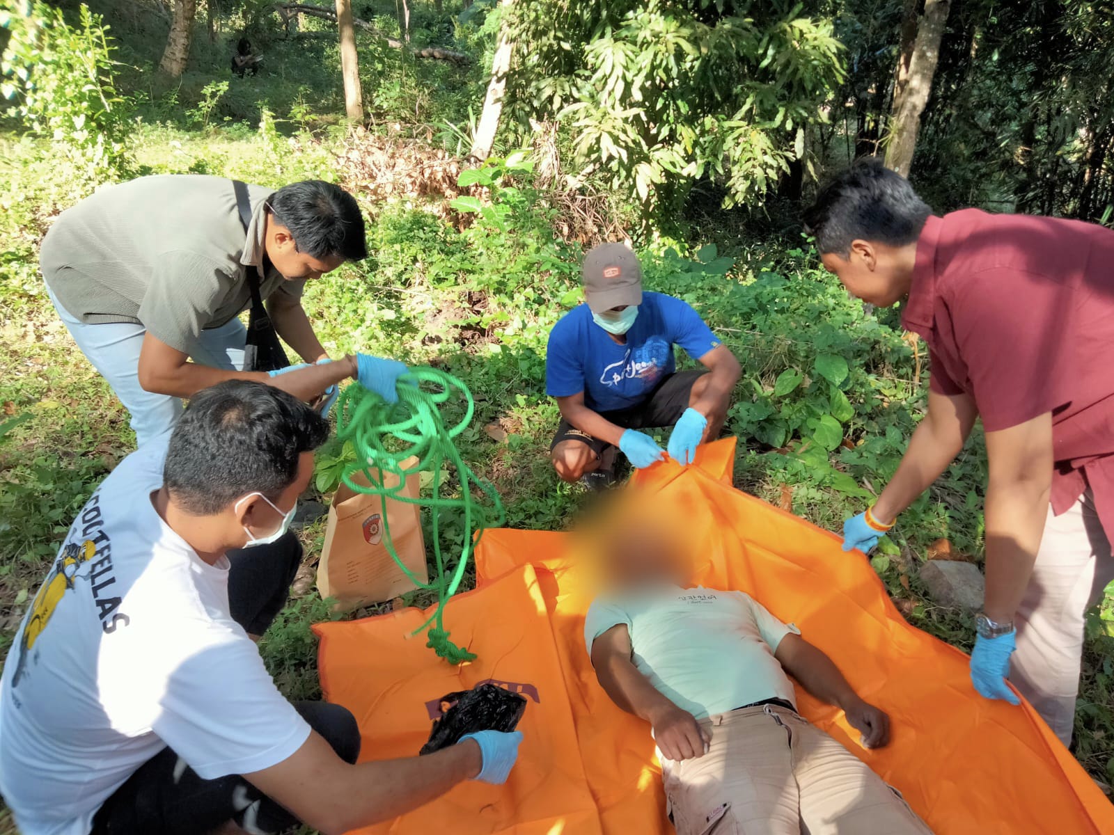 Tragis! Pria Asal Lombok Utara Ditemukan Tewas Gantung Diri di Perkebunan Mangga