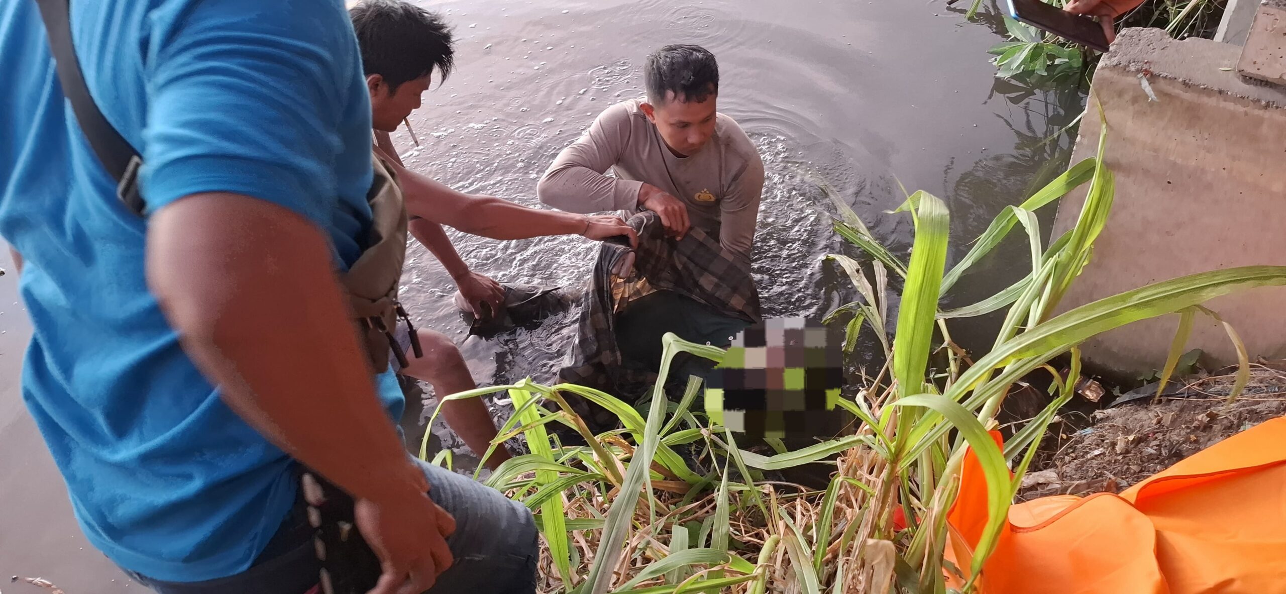 Geger Penemuan Mayat Pria di Sungai Kemulah Praya, Diduga Terpeleset ke Jurang Curam